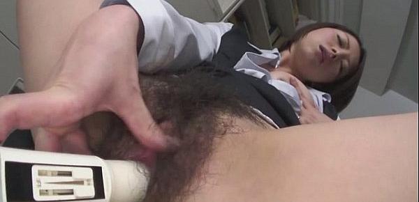  Kaoru Natsuki Fills Her Hairy Pussy With A Dildo